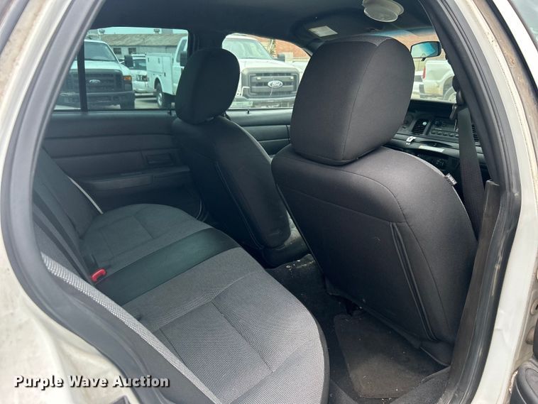 image for item EG0468 2011 Ford Crown Victoria Police Interceptor 