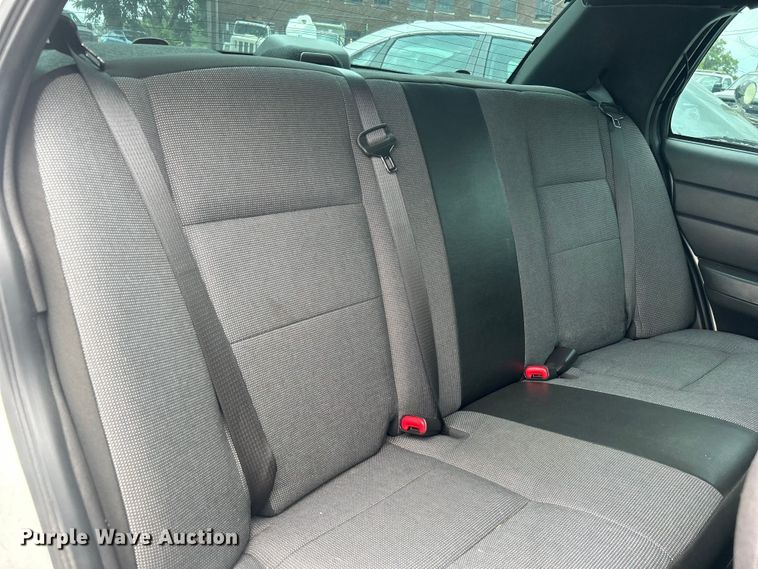 image for item EG0468 2011 Ford Crown Victoria Police Interceptor 