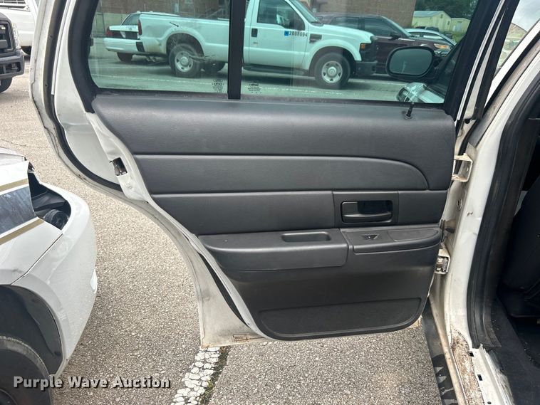 image for item EG0468 2011 Ford Crown Victoria Police Interceptor 