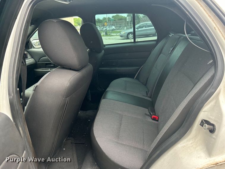 image for item EG0468 2011 Ford Crown Victoria Police Interceptor 