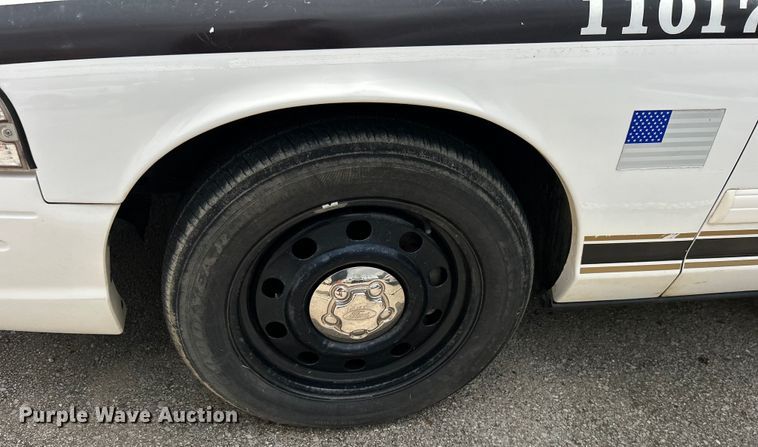 image for item EG0468 2011 Ford Crown Victoria Police Interceptor 