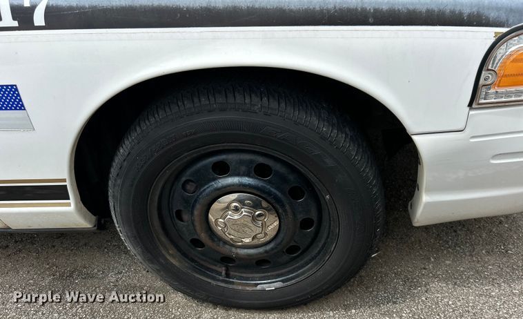 image for item EG0468 2011 Ford Crown Victoria Police Interceptor 