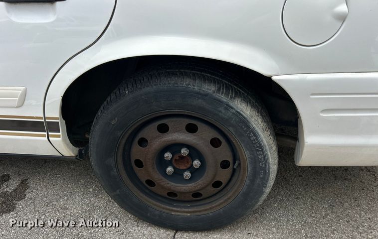 image for item EG0468 2011 Ford Crown Victoria Police Interceptor 