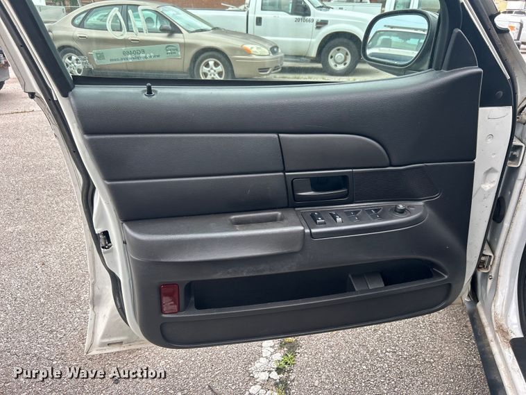 image for item EG0469 2011 Ford Crown Victoria Poilce Interceptor 