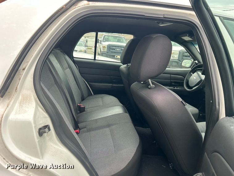 image for item EG0469 2011 Ford Crown Victoria Poilce Interceptor 