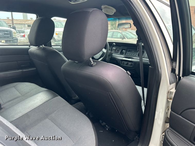 image for item EG0469 2011 Ford Crown Victoria Poilce Interceptor 