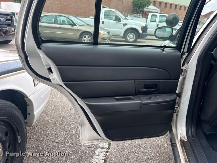 image for item EG0469 2011 Ford Crown Victoria Poilce Interceptor 