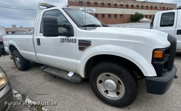 image for item EG0470 2010 Ford F250 Super Duty pickup truck