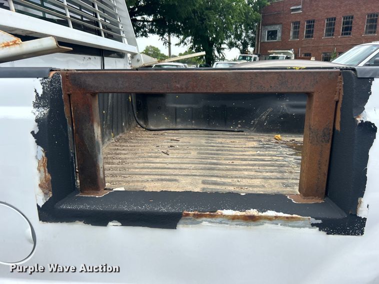 image for item EG0470 2010 Ford F250 Super Duty pickup truck