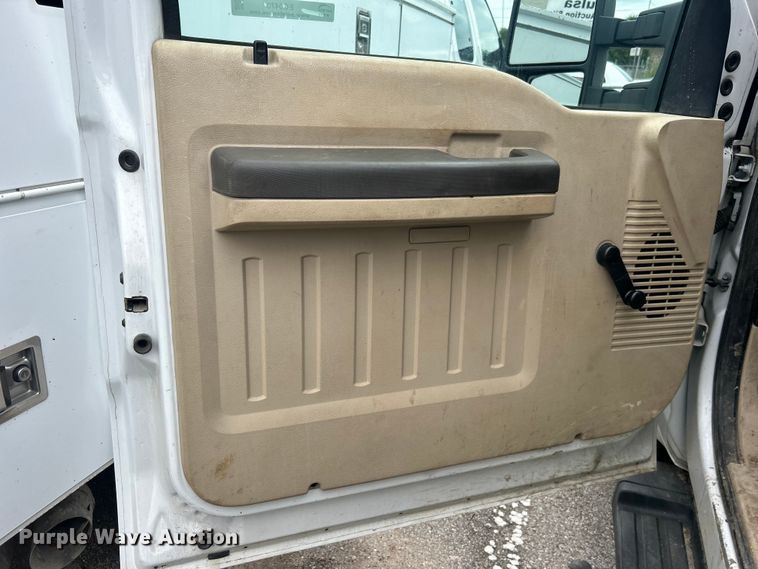 image for item EG0470 2010 Ford F250 Super Duty pickup truck