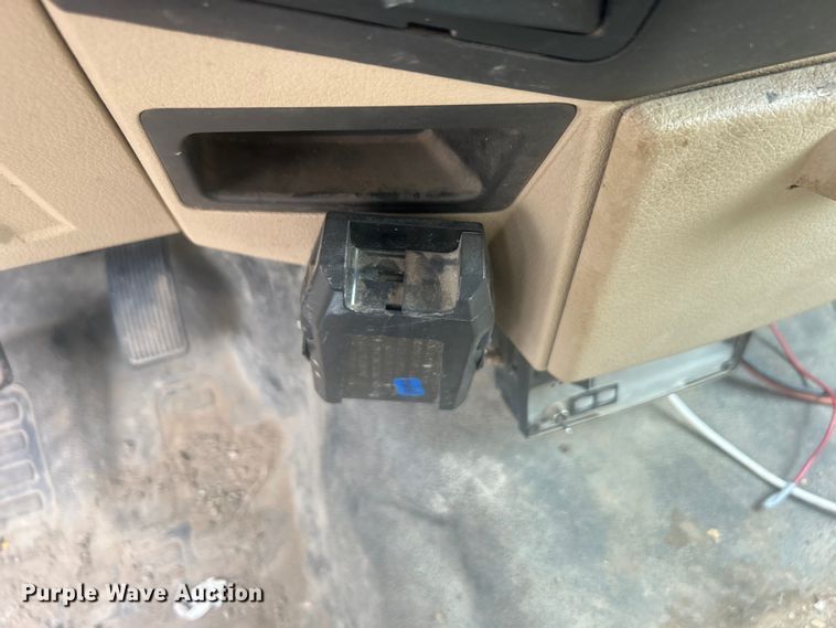 image for item EG0470 2010 Ford F250 Super Duty pickup truck