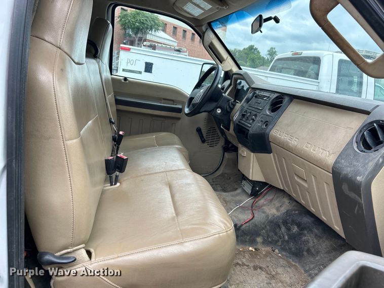 image for item EG0470 2010 Ford F250 Super Duty pickup truck