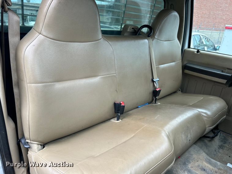 image for item EG0470 2010 Ford F250 Super Duty pickup truck