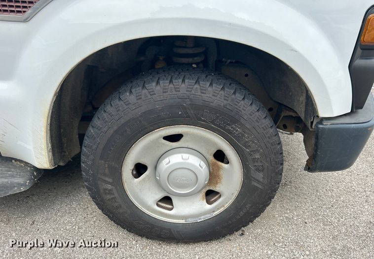 image for item EG0470 2010 Ford F250 Super Duty pickup truck