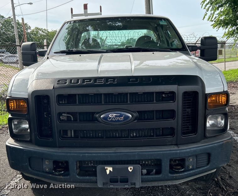 image for item EG0472 2010 Ford F250 Super Duty SuperCab pickup truck