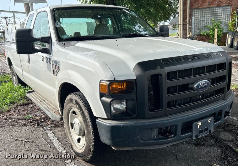 image for item EG0472 2010 Ford F250 Super Duty SuperCab pickup truck