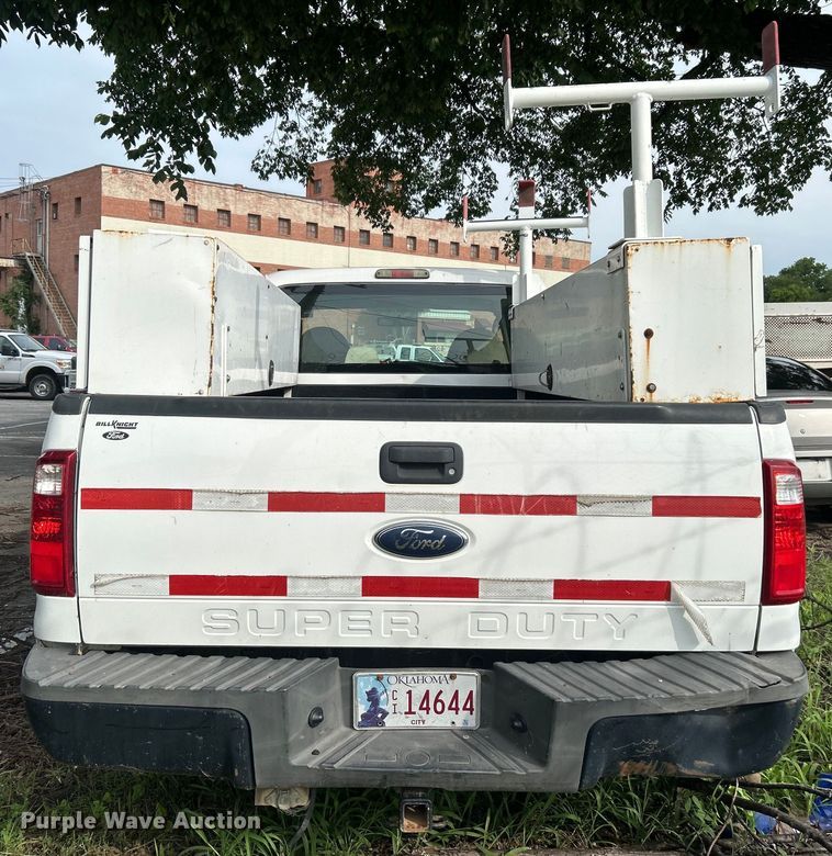 image for item EG0472 2010 Ford F250 Super Duty SuperCab pickup truck