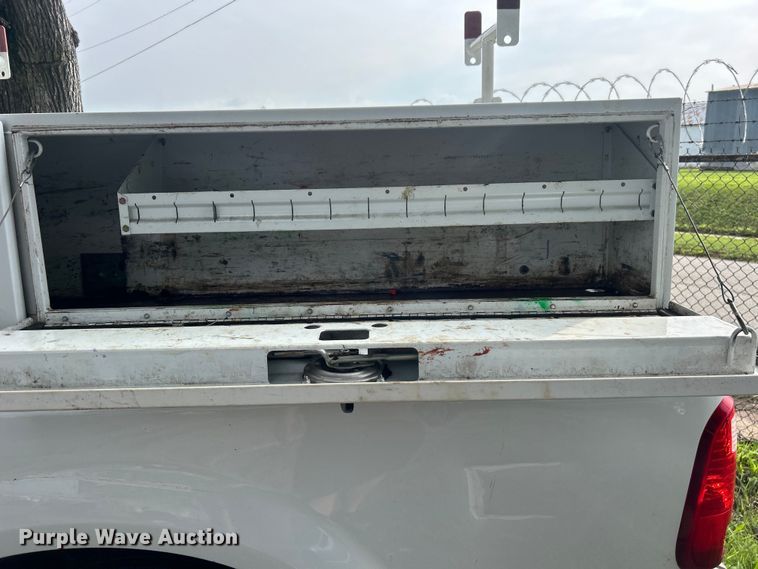 image for item EG0472 2010 Ford F250 Super Duty SuperCab pickup truck