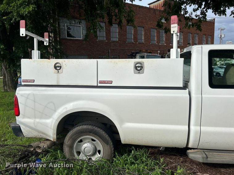 image for item EG0472 2010 Ford F250 Super Duty SuperCab pickup truck