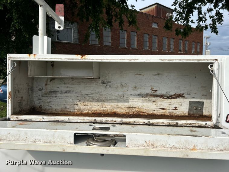 image for item EG0472 2010 Ford F250 Super Duty SuperCab pickup truck