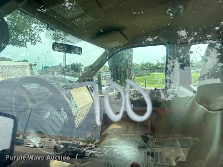 image for item EG0472 2010 Ford F250 Super Duty SuperCab pickup truck