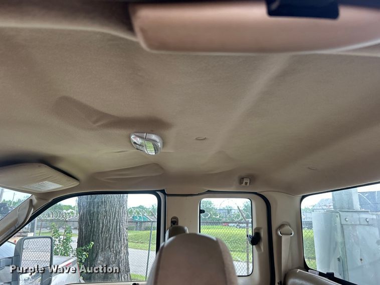 image for item EG0472 2010 Ford F250 Super Duty SuperCab pickup truck