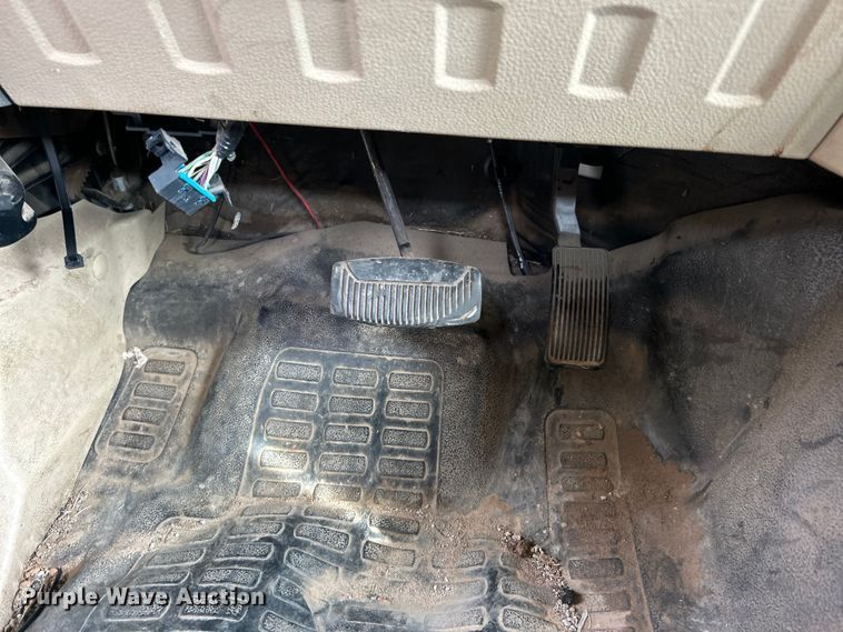 image for item EG0472 2010 Ford F250 Super Duty SuperCab pickup truck