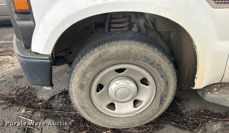 image for item EG0472 2010 Ford F250 Super Duty SuperCab pickup truck