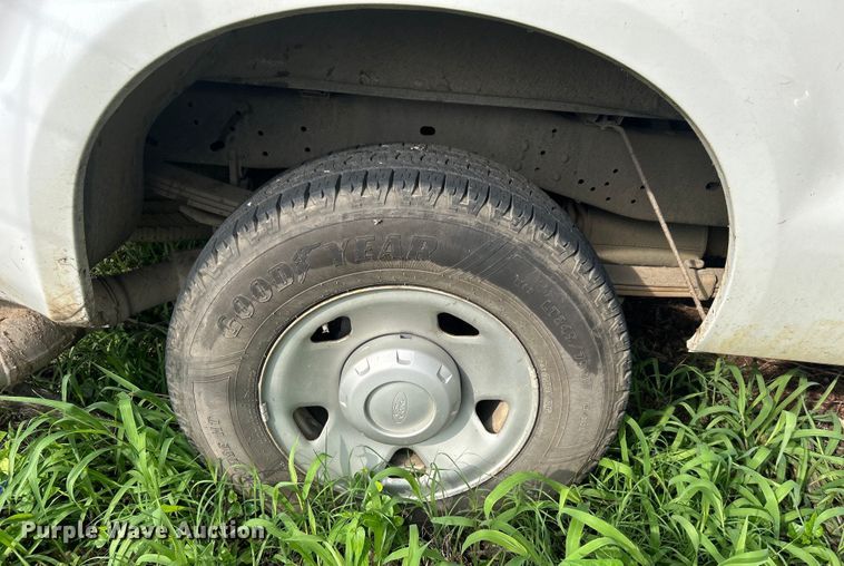 image for item EG0472 2010 Ford F250 Super Duty SuperCab pickup truck