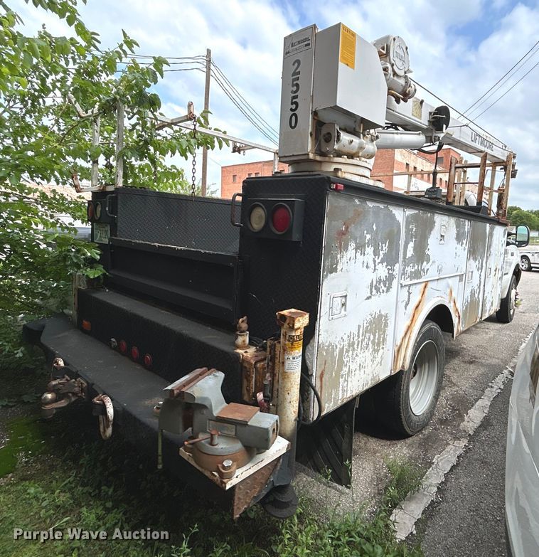 image for item EG0474 2000 Ford F450 Super Duty utility / service truck