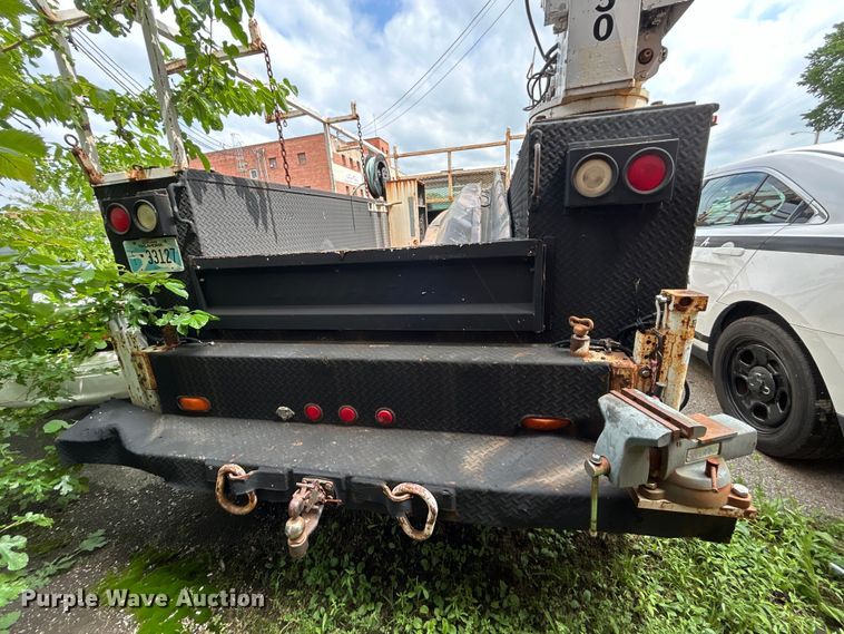 image for item EG0474 2000 Ford F450 Super Duty utility / service truck