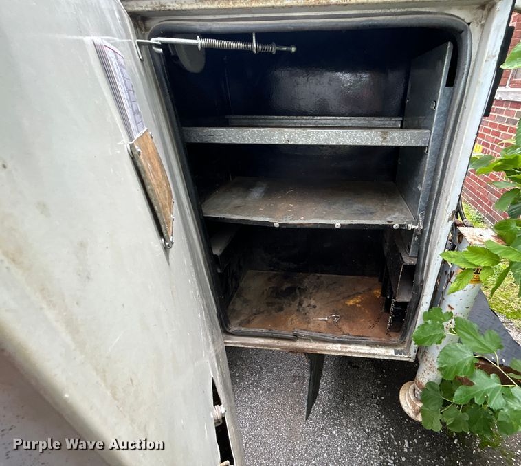 image for item EG0474 2000 Ford F450 Super Duty utility / service truck