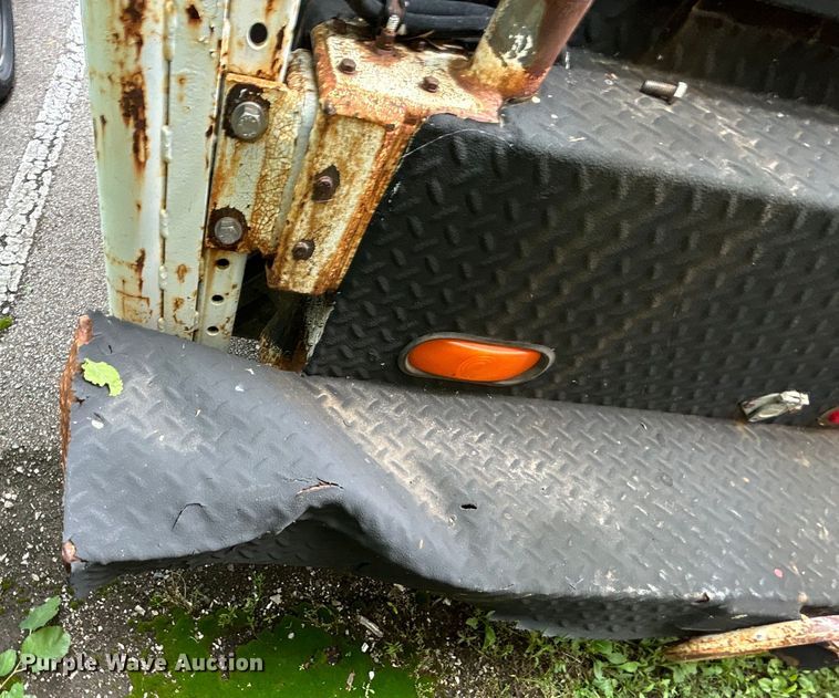 image for item EG0474 2000 Ford F450 Super Duty utility / service truck