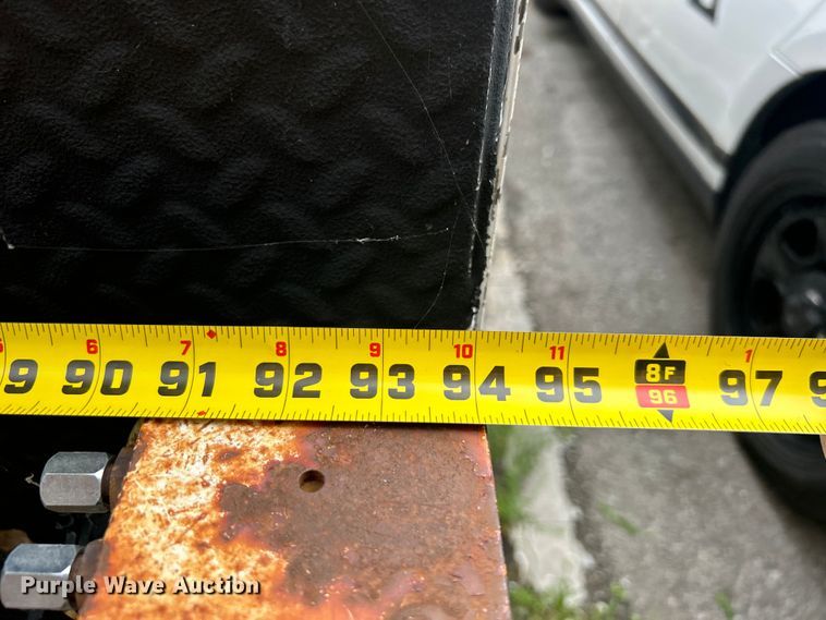 image for item EG0474 2000 Ford F450 Super Duty utility / service truck