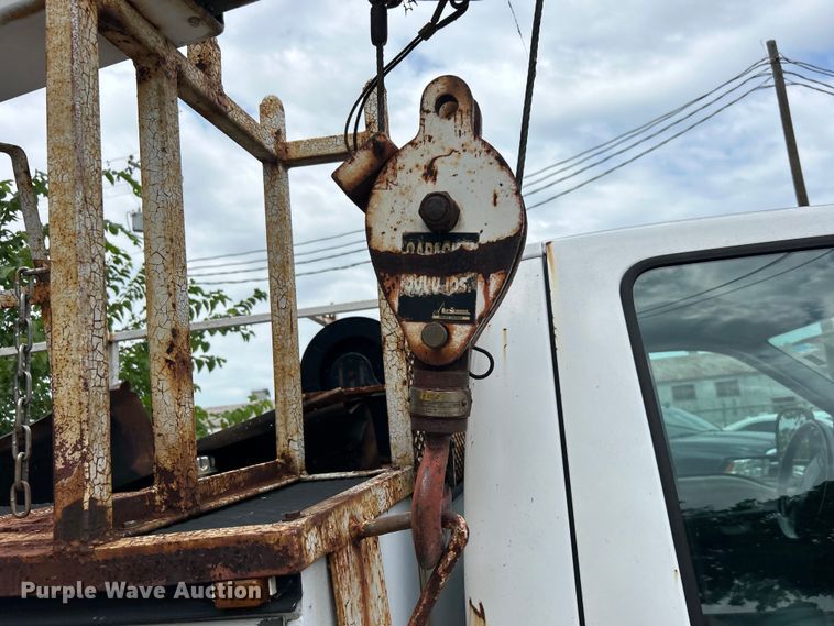 image for item EG0474 2000 Ford F450 Super Duty utility / service truck