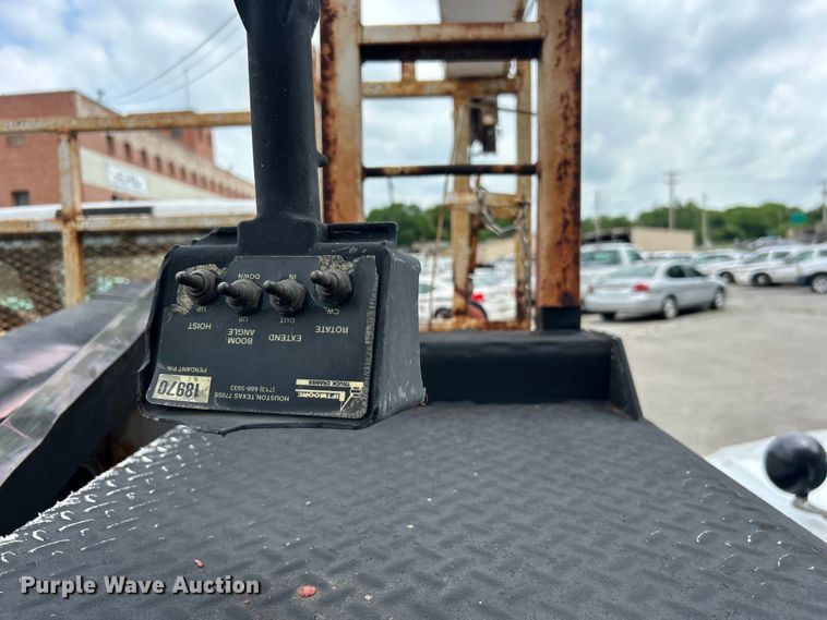 image for item EG0474 2000 Ford F450 Super Duty utility / service truck