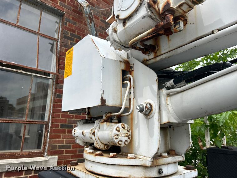 image for item EG0474 2000 Ford F450 Super Duty utility / service truck