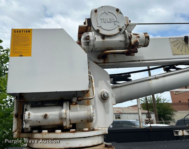 image for item EG0474 2000 Ford F450 Super Duty utility / service truck