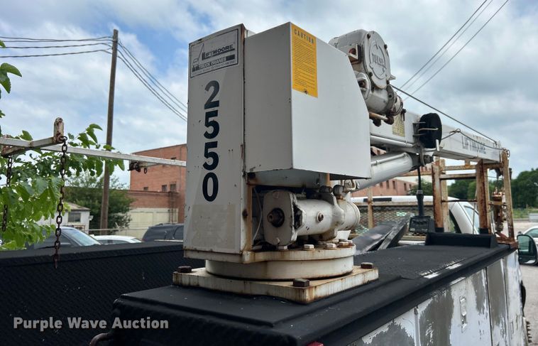 image for item EG0474 2000 Ford F450 Super Duty utility / service truck