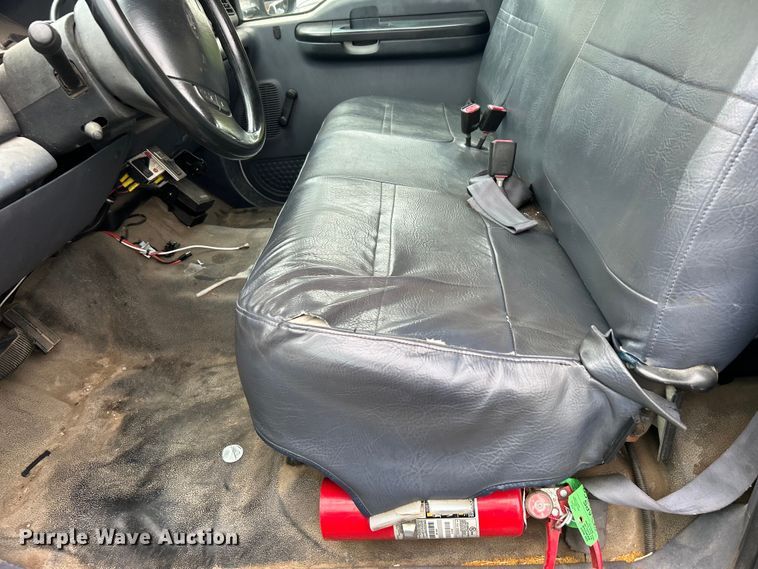 image for item EG0474 2000 Ford F450 Super Duty utility / service truck