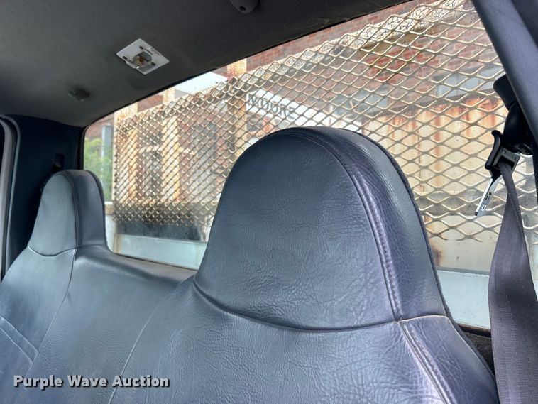 image for item EG0474 2000 Ford F450 Super Duty utility / service truck