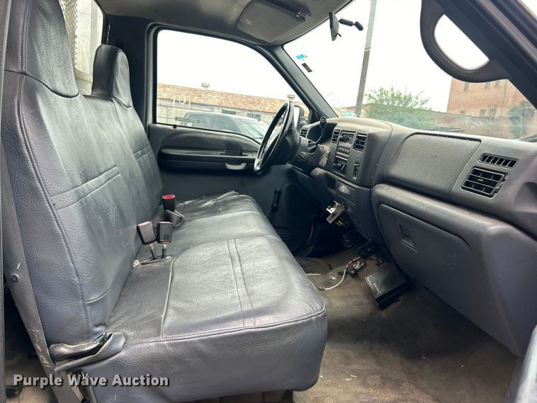 image for item EG0474 2000 Ford F450 Super Duty utility / service truck