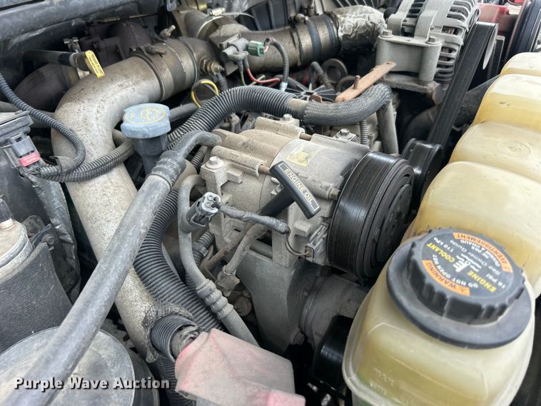 image for item EG0474 2000 Ford F450 Super Duty utility / service truck