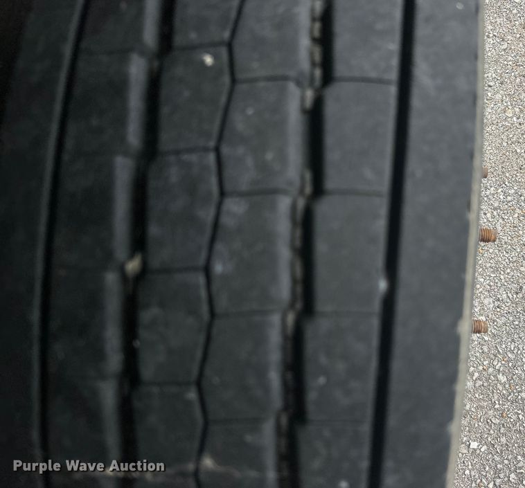 image for item EG0474 2000 Ford F450 Super Duty utility / service truck