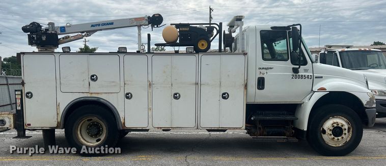 image for item EG0475 2008 International 4400 utility / service truck