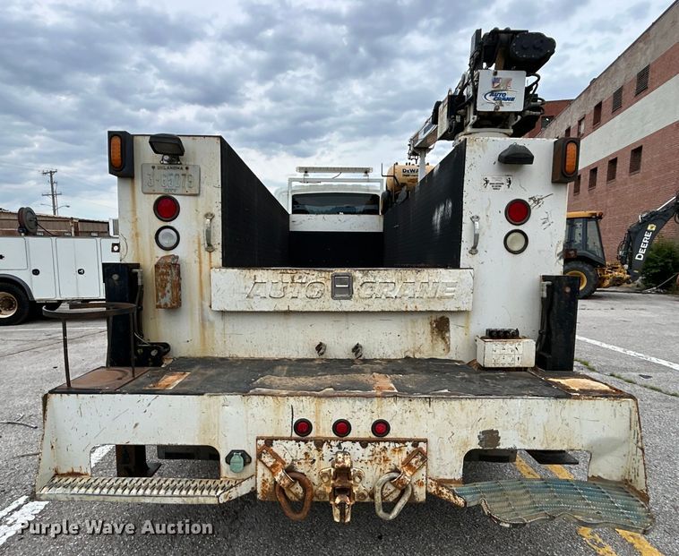 image for item EG0475 2008 International 4400 utility / service truck