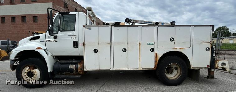 image for item EG0475 2008 International 4400 utility / service truck