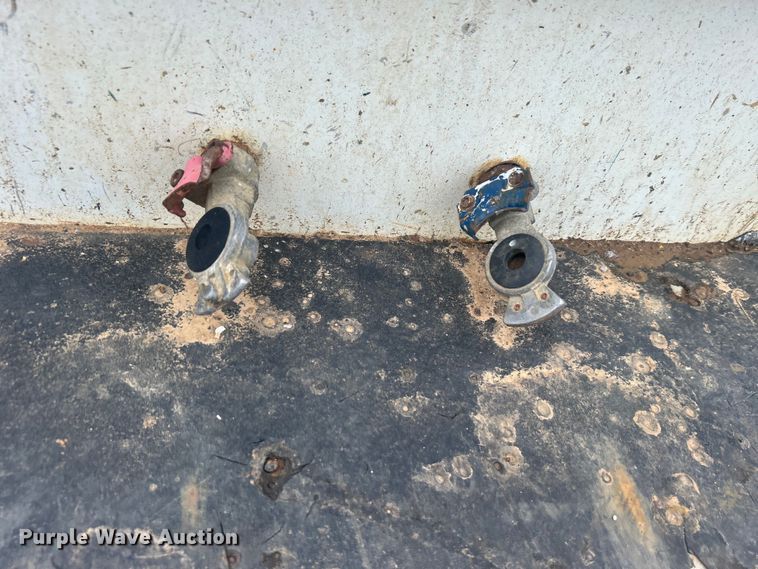 image for item EG0475 2008 International 4400 utility / service truck