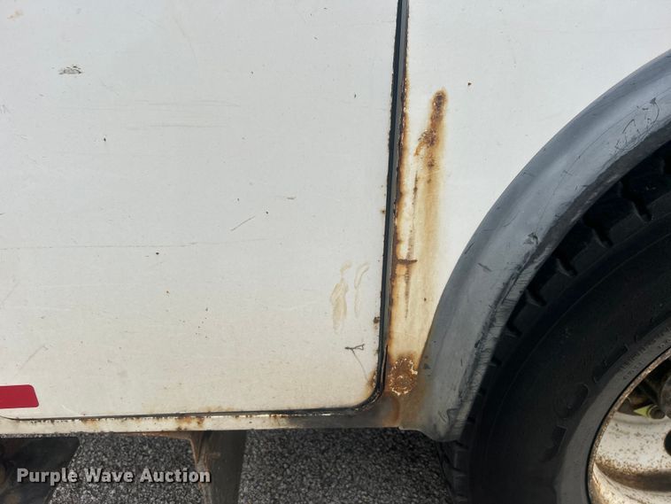 image for item EG0475 2008 International 4400 utility / service truck