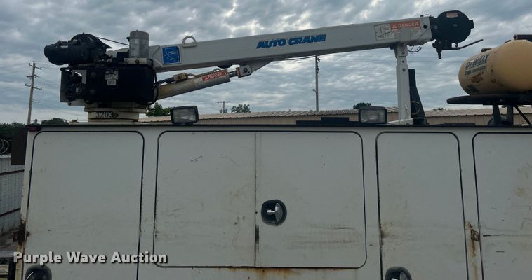 image for item EG0475 2008 International 4400 utility / service truck